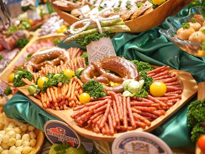 Imprezy tematyczne Ostatki Andrzejki Sylwester Restauracja Bella Rosa Strzyżów